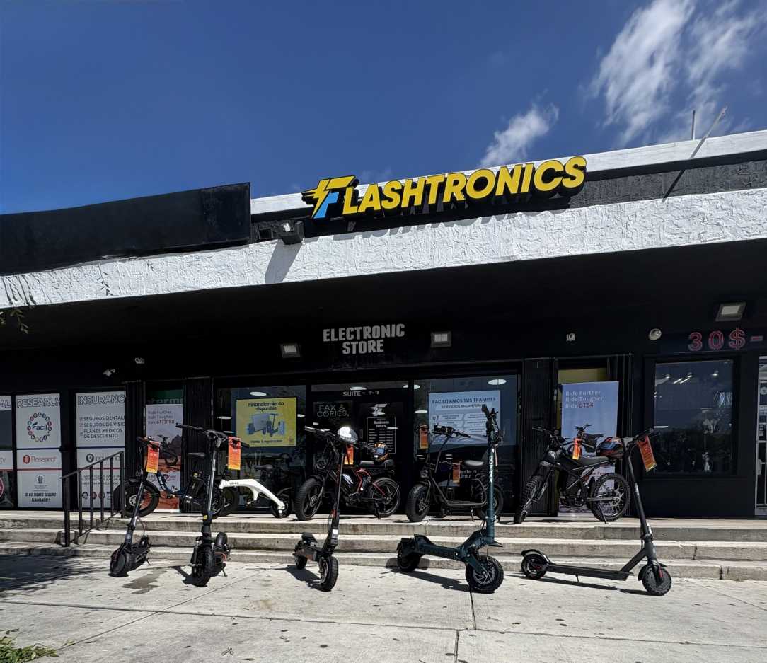 We welcomed our first distributor in Florida - FlashTronics
